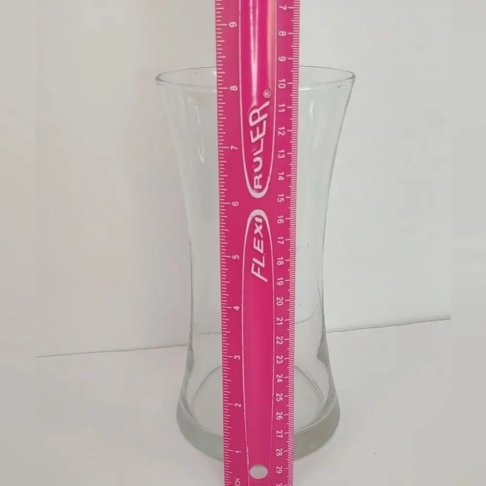 Vintage 70s Clear glass Vase Gathering 8 inches Vase Flowers Seashells - Picture 7 of 12